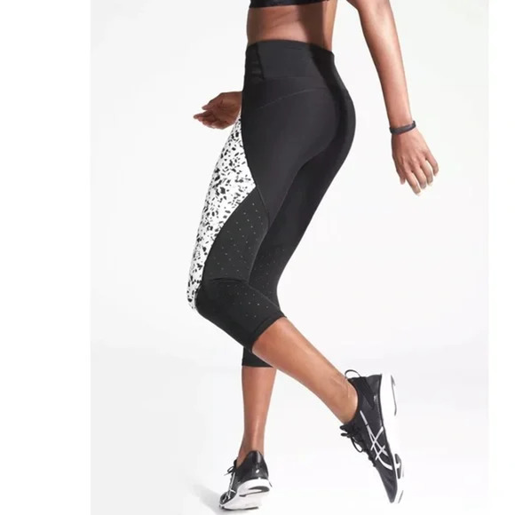 Athleta Leggings Small Black White Spotted Print Stealth TruCool 7/8 Tight - Picture 5 of 15